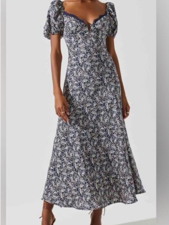 Astr Dresses & Skirts - ASTR The Label Sylvie Puff Sleeve Navy Floral Maxi Dress NWT Size XS